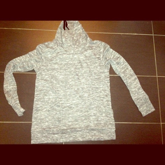 sweater - Picture 1 of 3